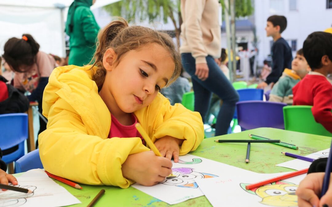 【著作権フリーBGM】エレピがグルーヴィーで明るい知育系『Young Innovators』